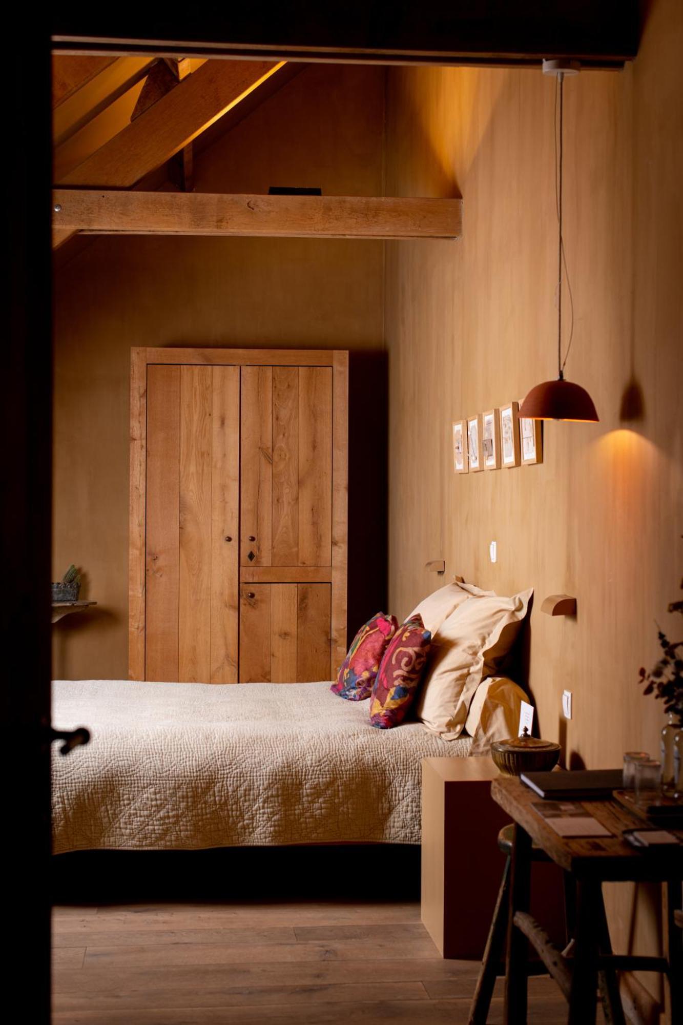 15 Bed & Breakfast 3*